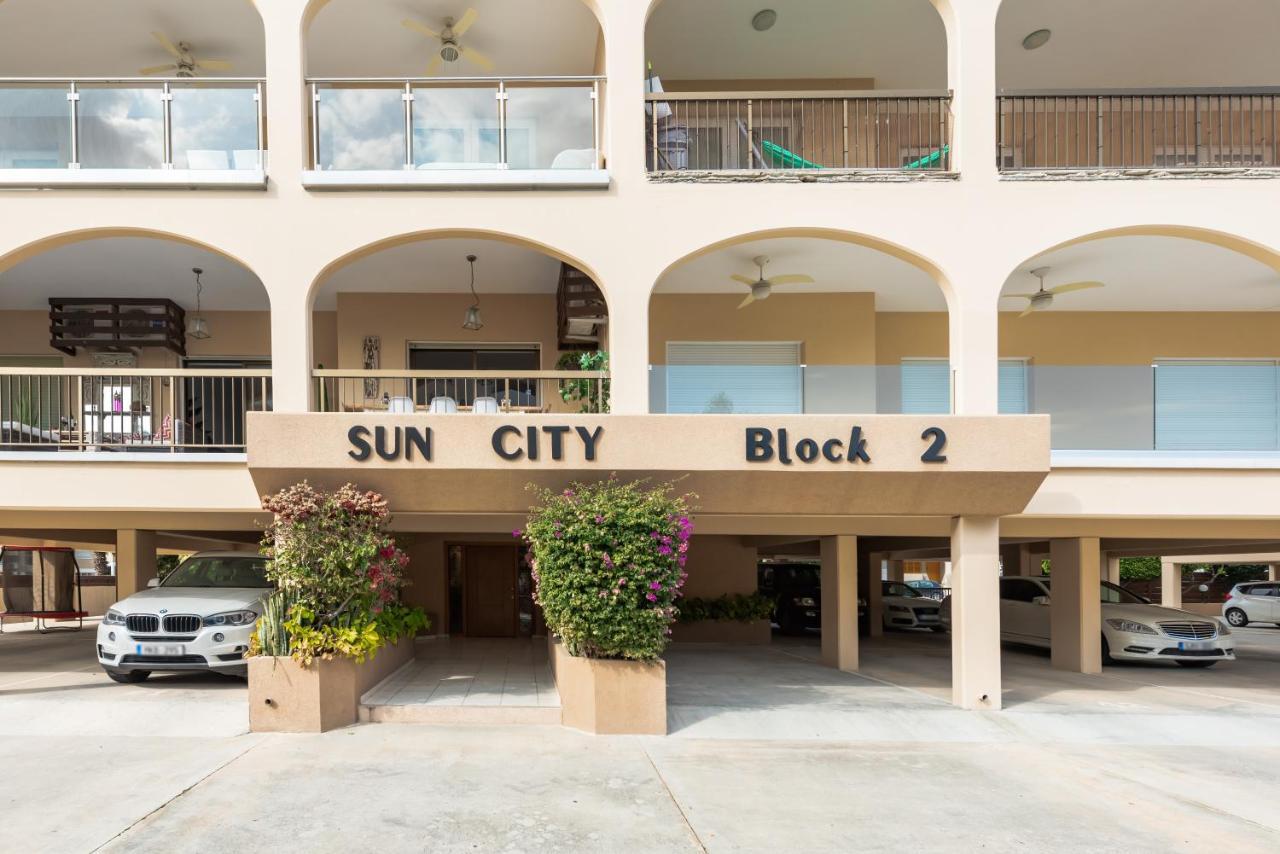 Sun City Apartment Лимасол Экстерьер фото