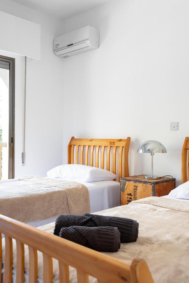 Sun City Apartment Лимасол Экстерьер фото
